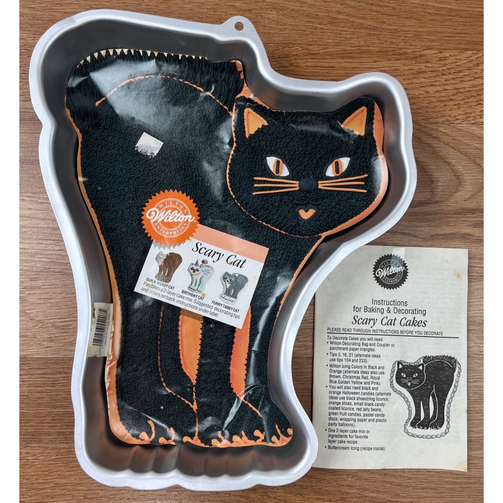 Vintage Wilson Scary Cat Cake Pan 2105-5207 Halloween, Birthday, or Cute Cat NEW